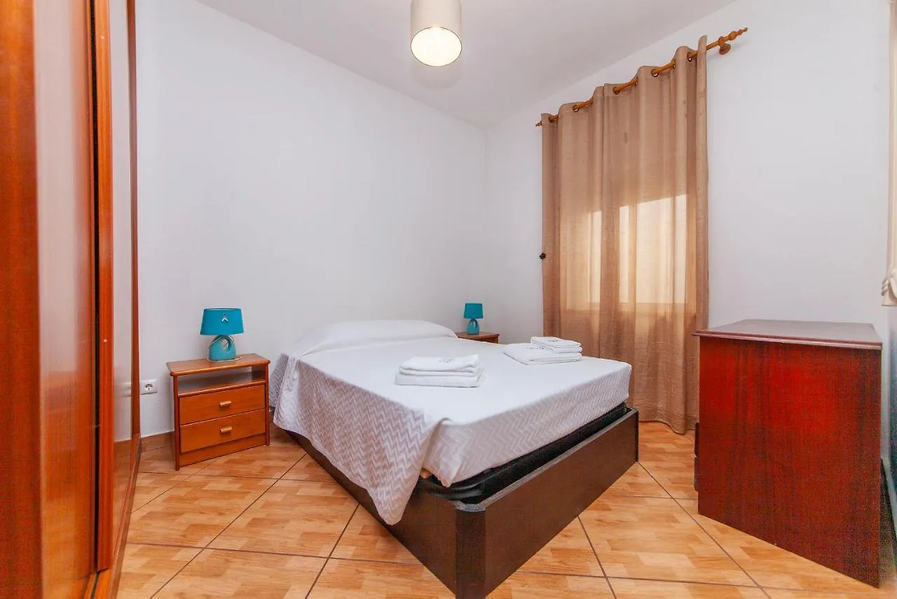B83 - Alleway Gem In Lagos 0*,  Portugália