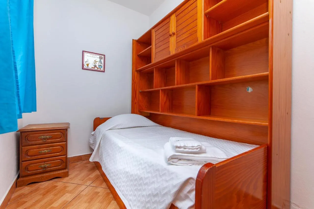 B83 - Alleway Gem In Lagos Portugália